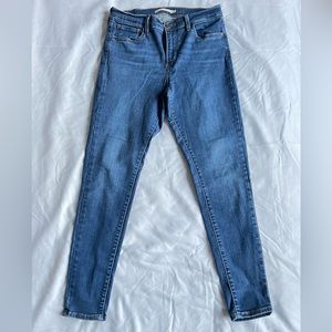 Levi’s 720 High Rise Super Skinny Jeans